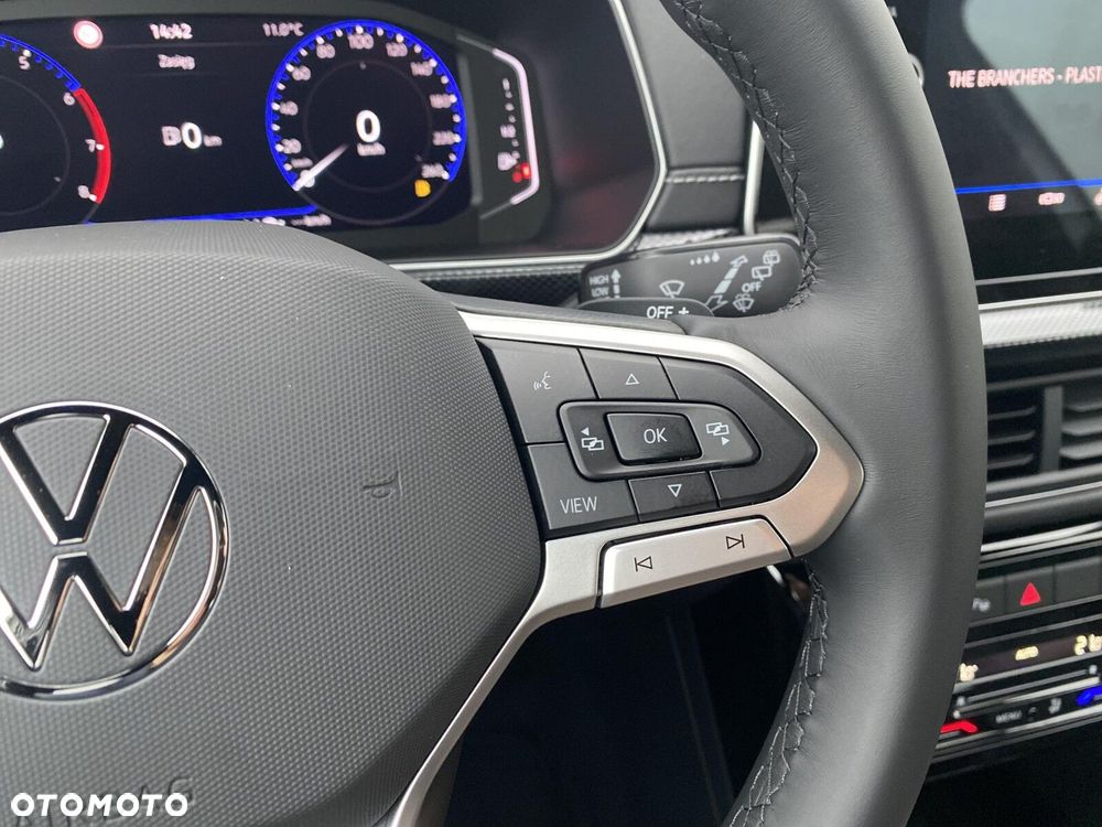 Volkswagen T-Cross - 32