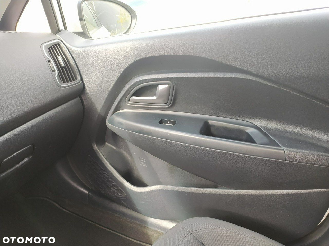 Kia Rio - 16