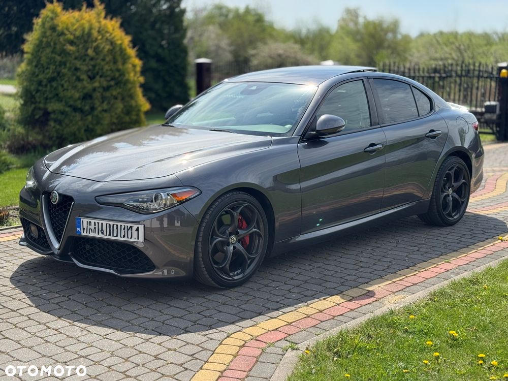 Alfa Romeo Giulia 2.0 Turbo 16V AT8 Veloce Ti - 25