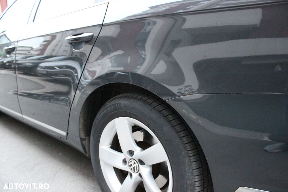 Volkswagen Passat 2.0 TDI DPF Blue TDI DSG Comfortline - 24