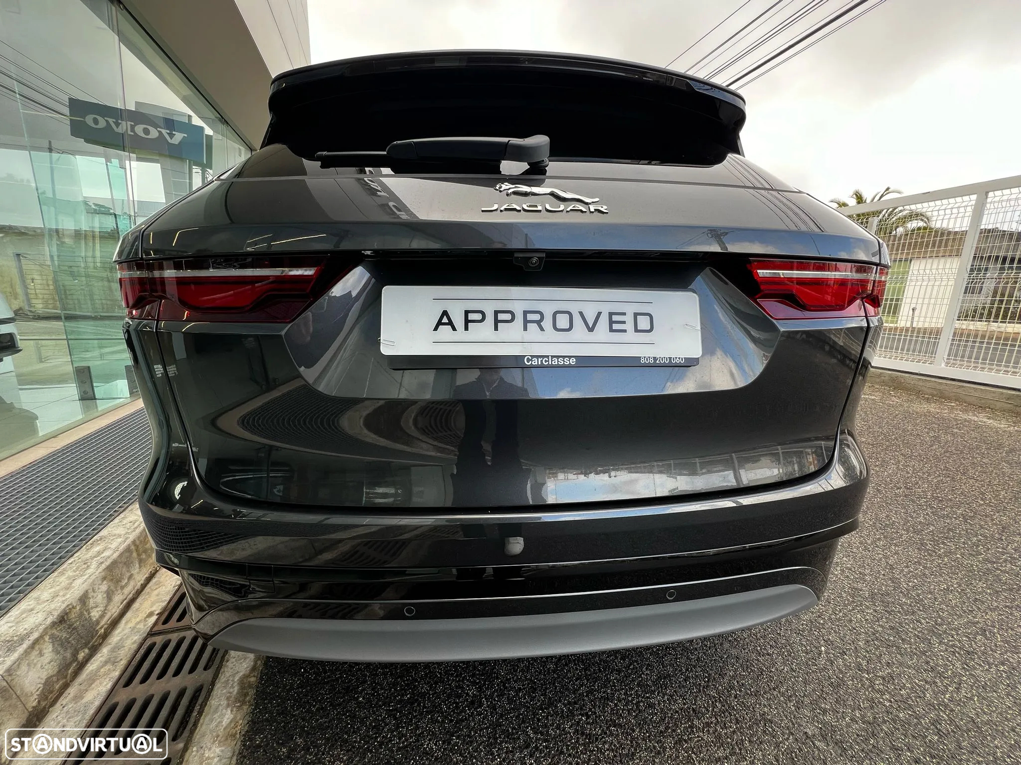 Jaguar F-Pace 2.0 P400e AWD R-Dynamic S - 3
