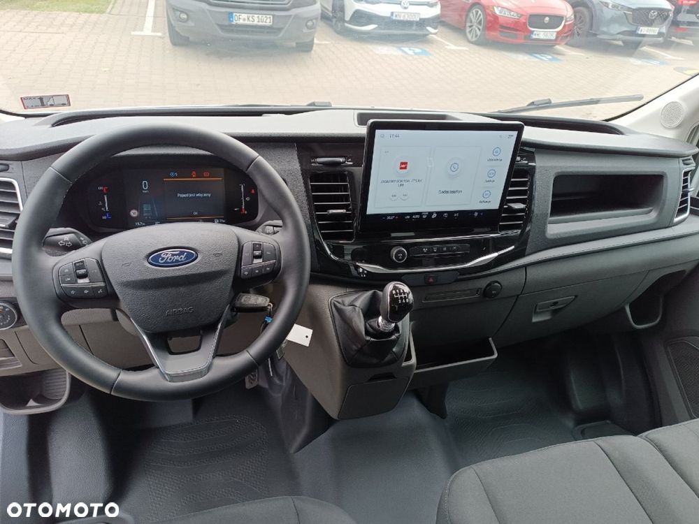 Ford Transit - 12