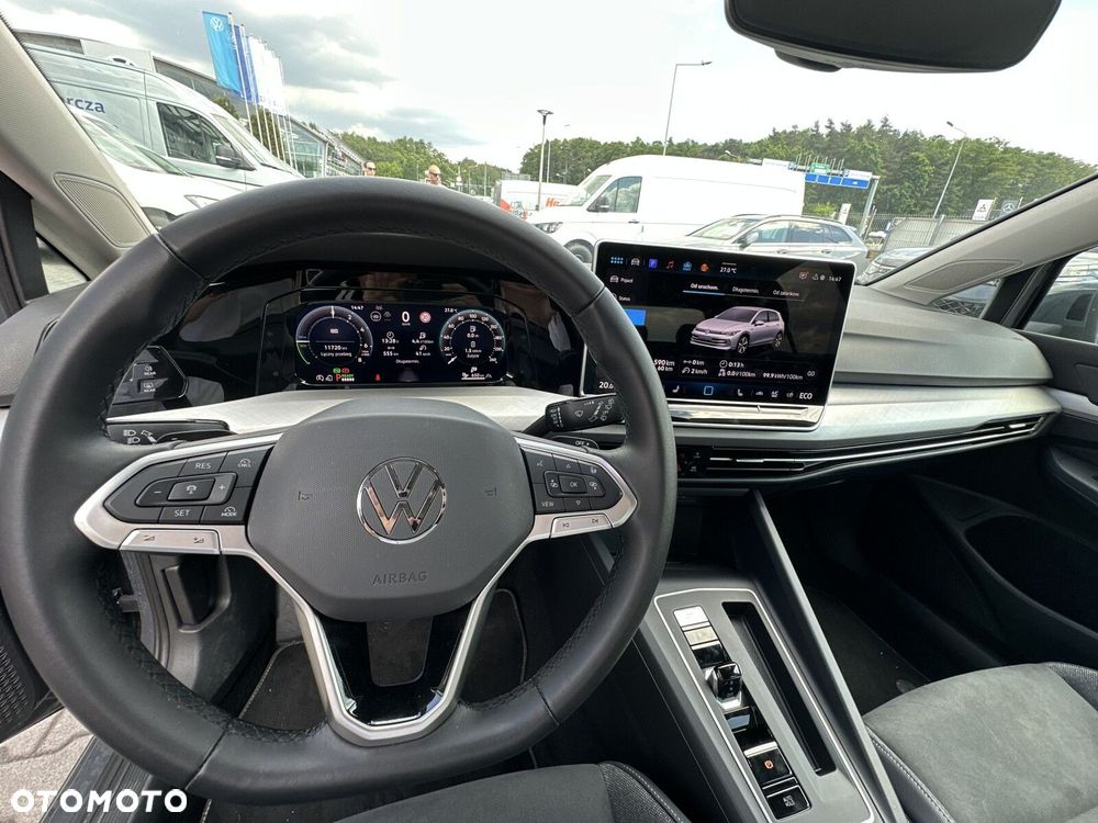 Volkswagen Golf - 14