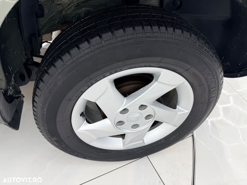 Dacia Duster 1.6 16V 4x2 Prestige - 12