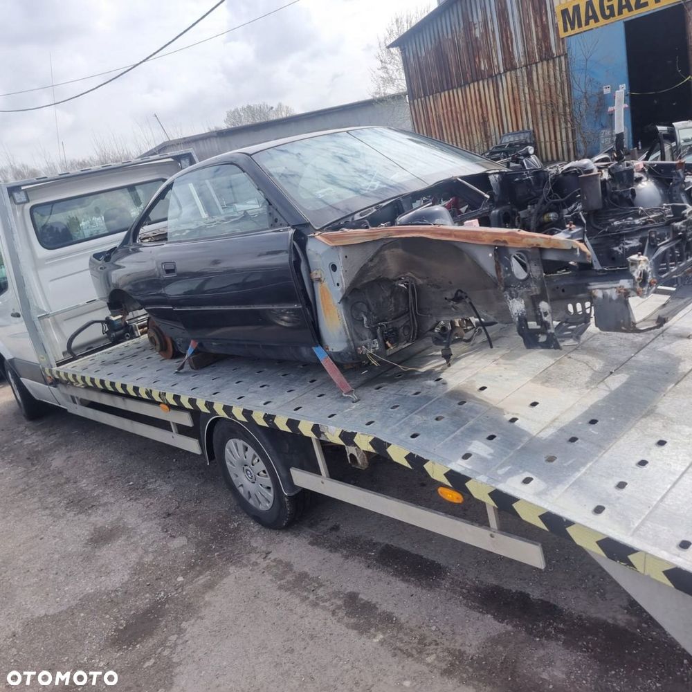 BMW 8 E31 840 850 KAROSERIA SZKIELET GOŁA BUDA EU - 3