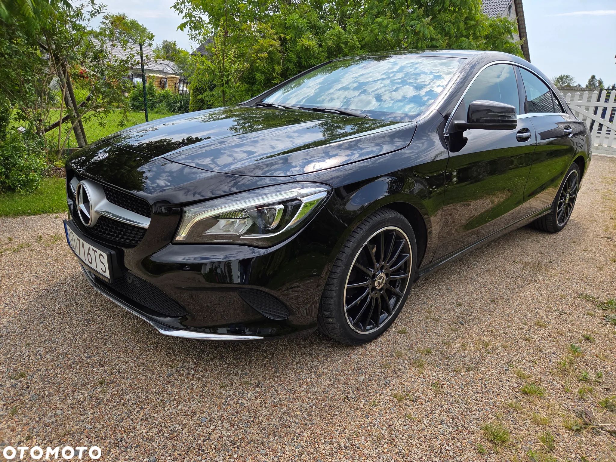 Mercedes-Benz CLA 180 7G-DCT Urban - 1