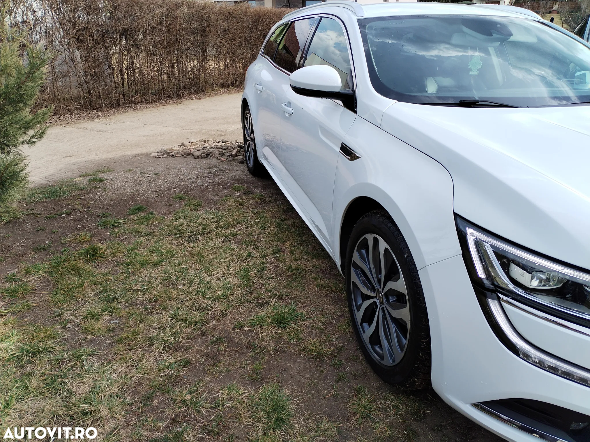 Renault Talisman Grandtour TCe 225 EDC GPF BUSINESS EDITION - 4