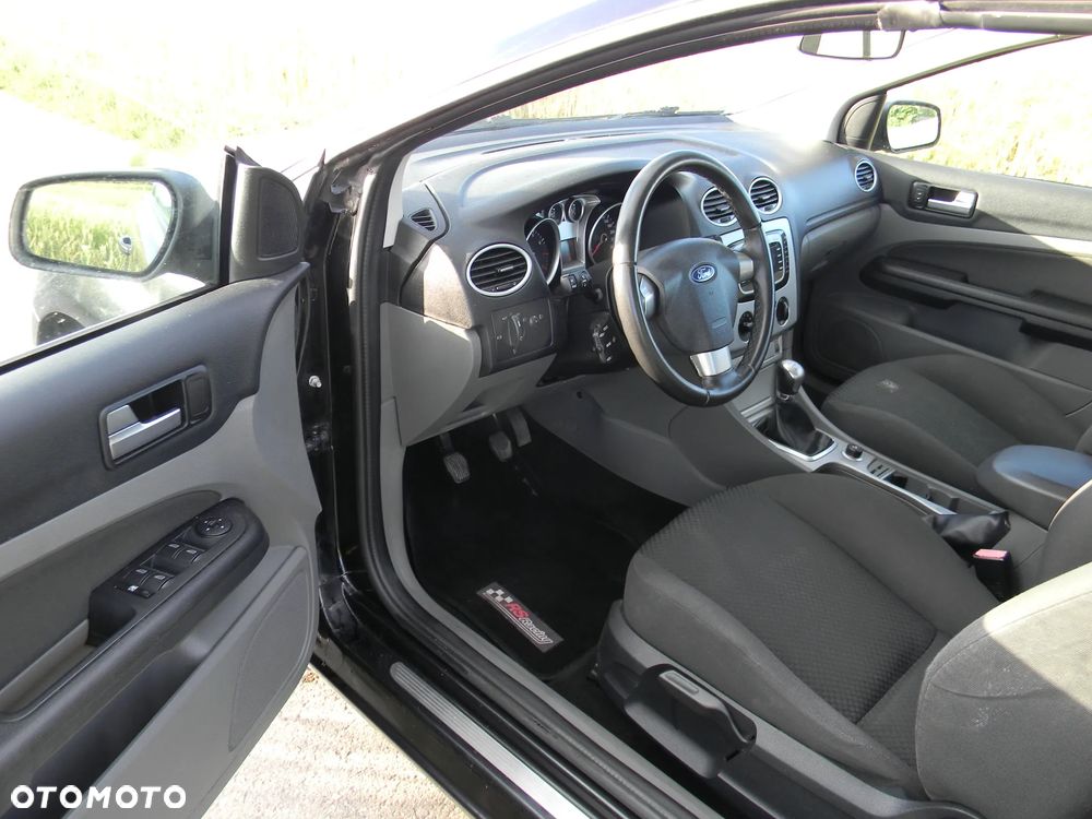 Ford Focus 2.0 16V Titanium - 9
