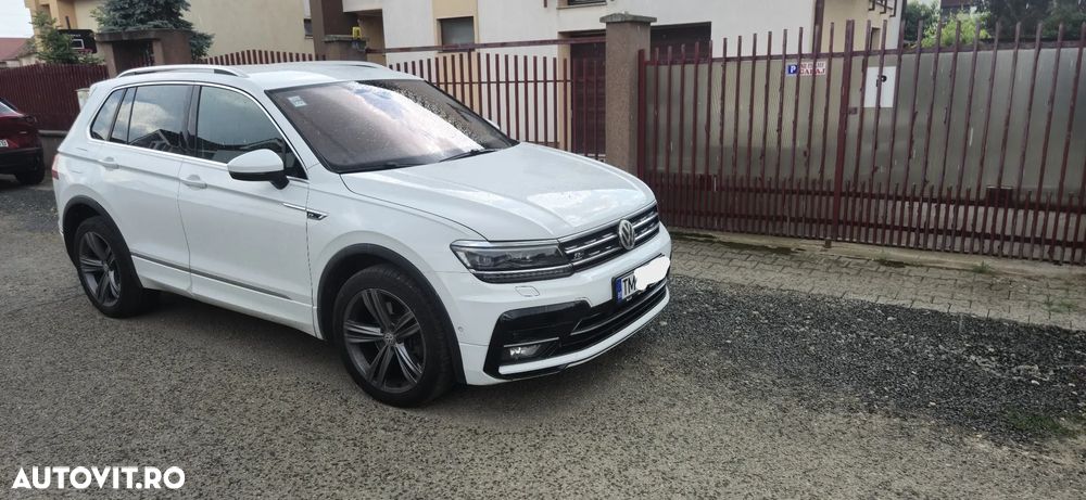 Volkswagen Tiguan - 1