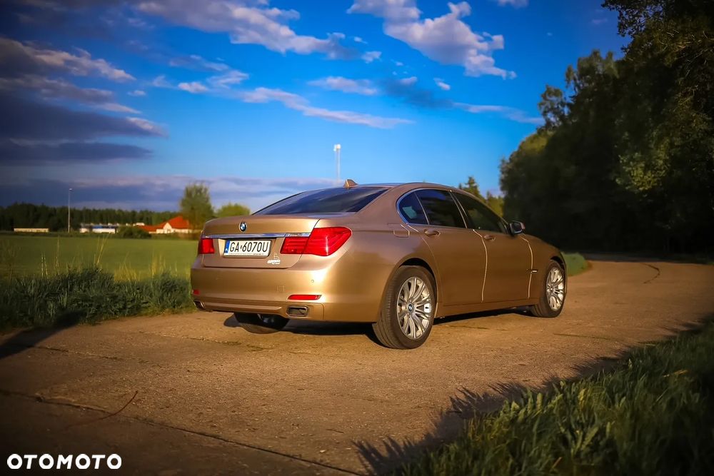 BMW Seria 7 740d xDrive - 8