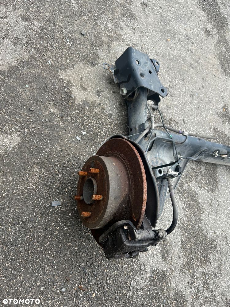 Nissan Juke I ośka tył belka zawieszenia tył tylna tarcze - 7