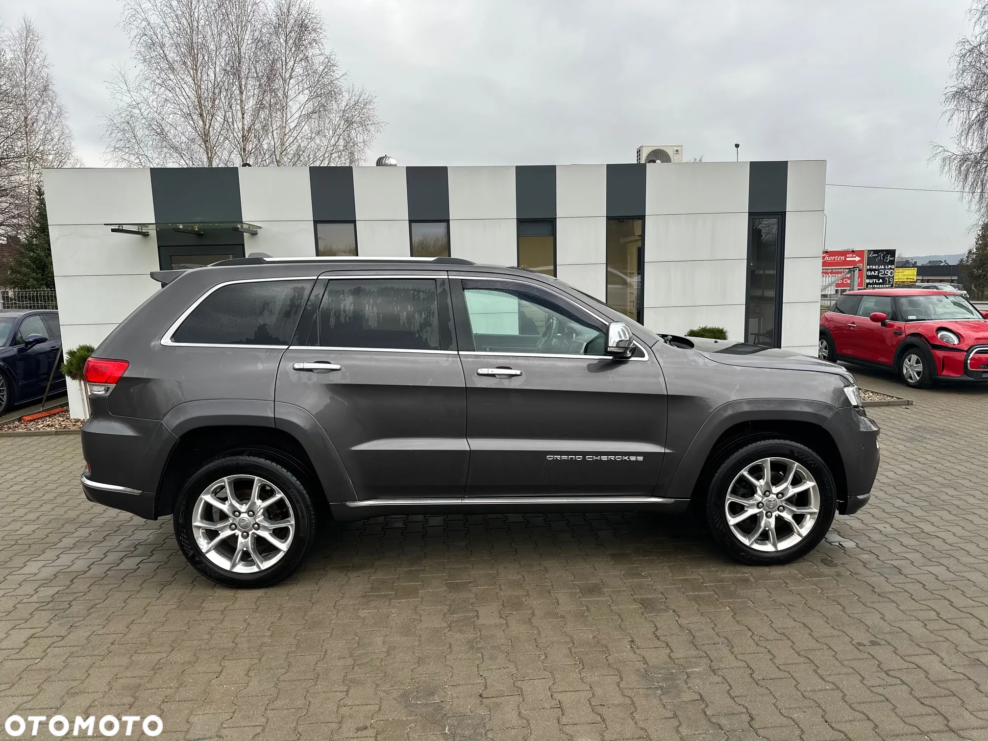 Jeep Grand Cherokee - 10
