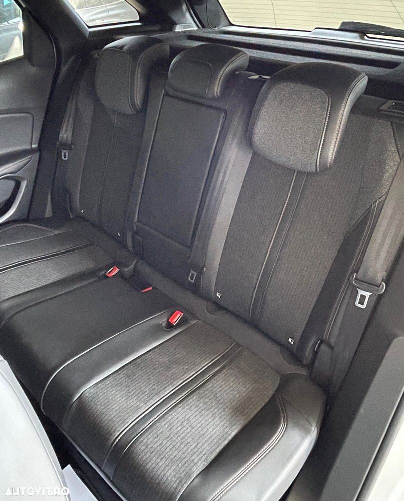 Peugeot 3008 1.2 PureTech 130 EAT8 GT - 13