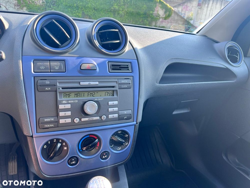Ford Fiesta 1.3 - 9