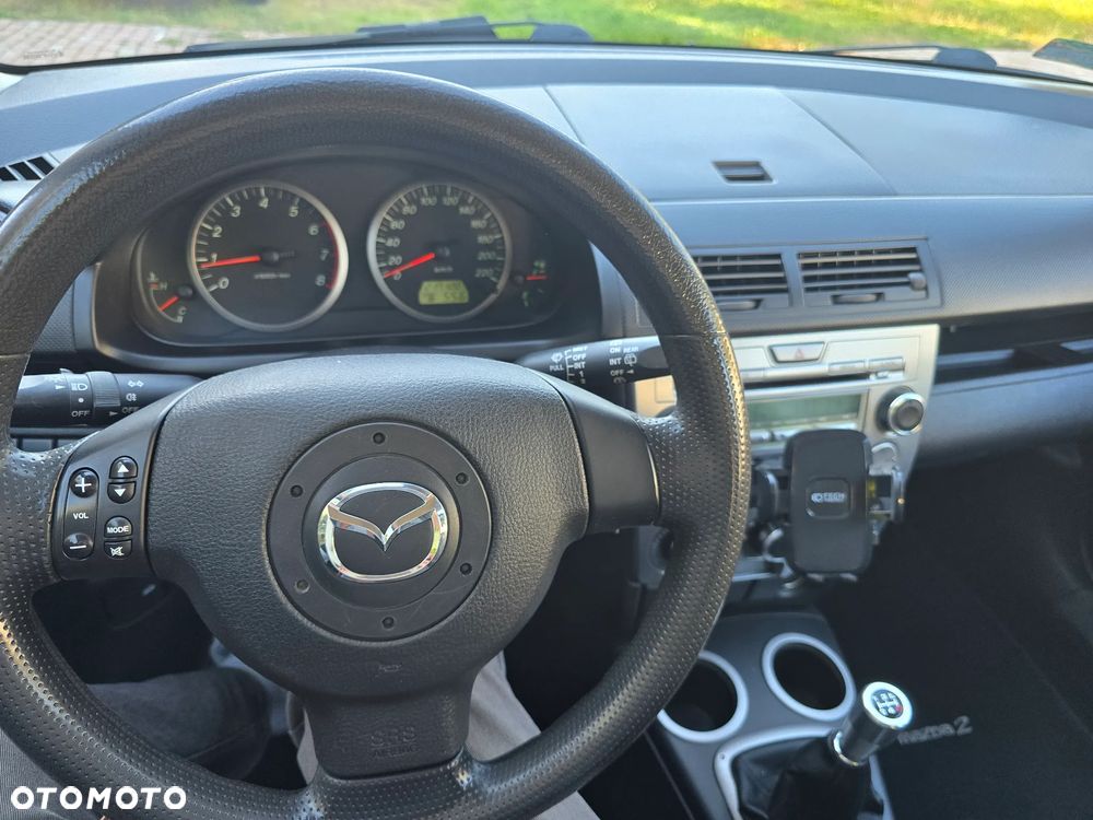 Mazda 2 2006 photo 5
