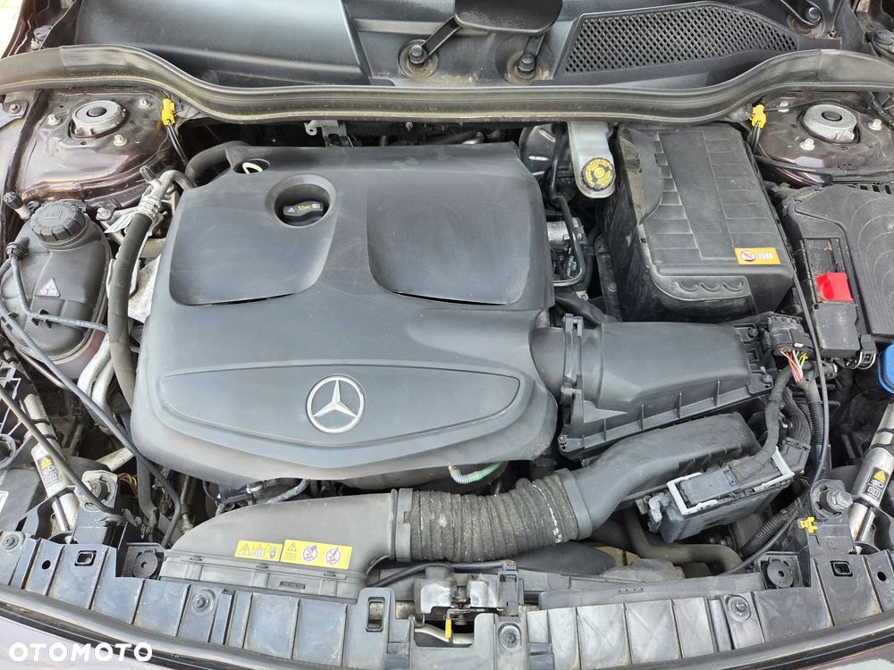 Mercedes-Benz GLA 200 7G-DCT Style - 36