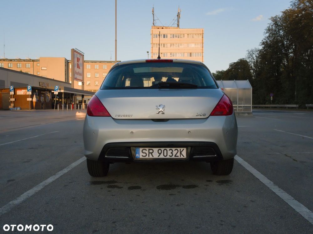 Peugeot 308 1.6 HDi Premium Plus - 4