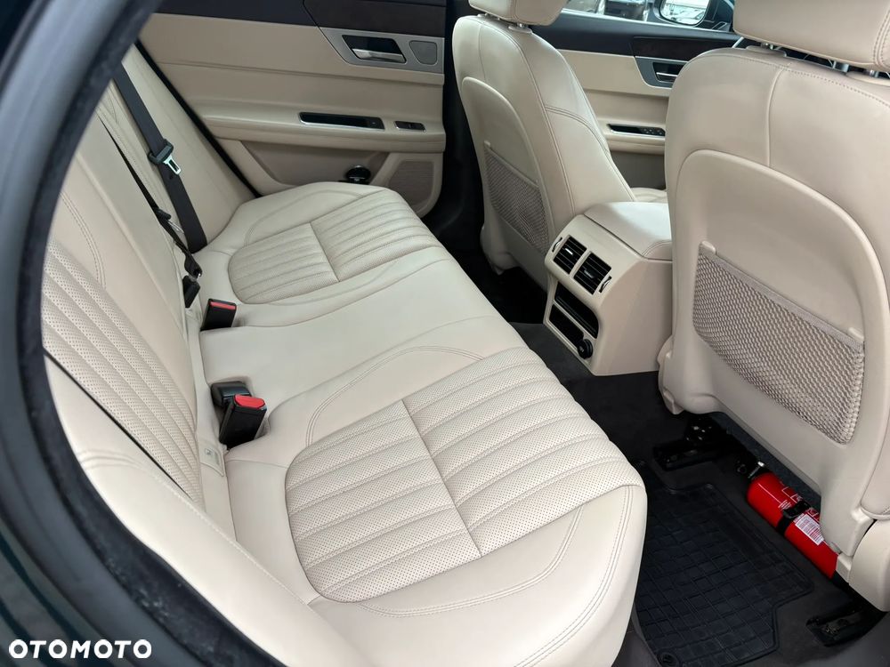 Jaguar XF 2.0 i4D Portfolio - 26