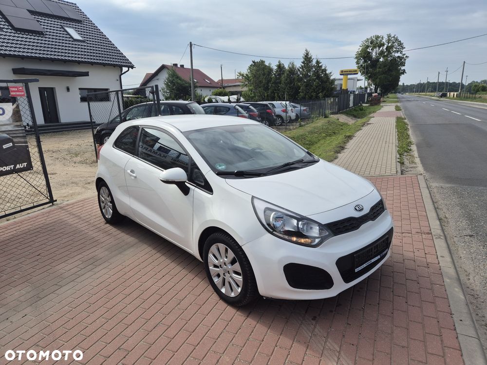 Kia Rio - 3