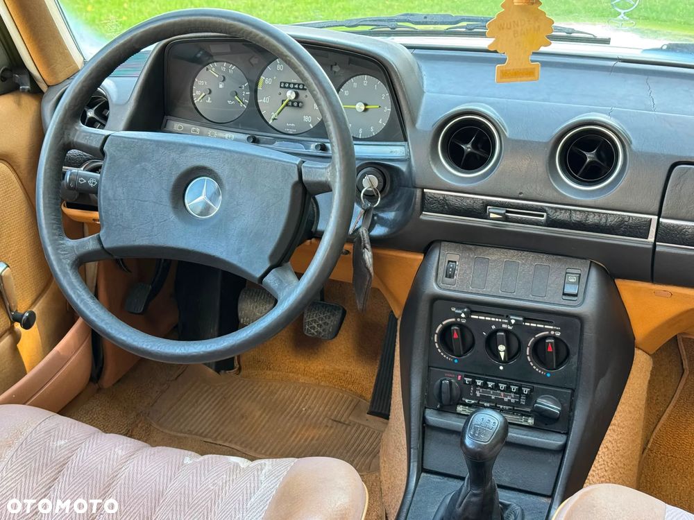 Mercedes-Benz W123 - 6