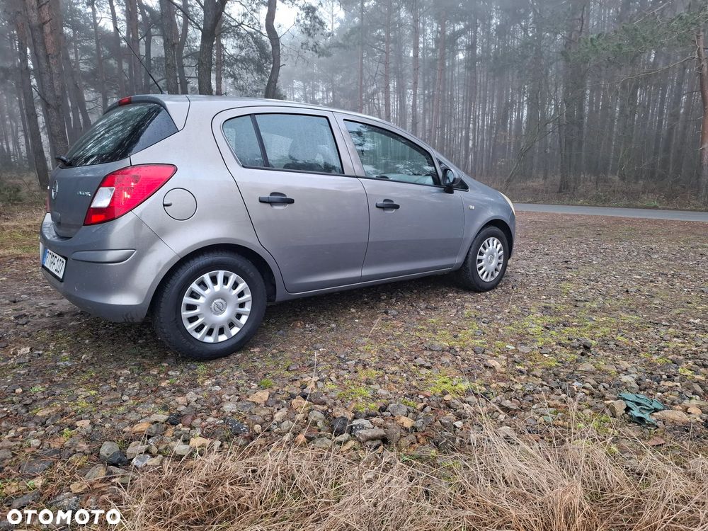 Opel Corsa 1.2 16V Cosmo - 13