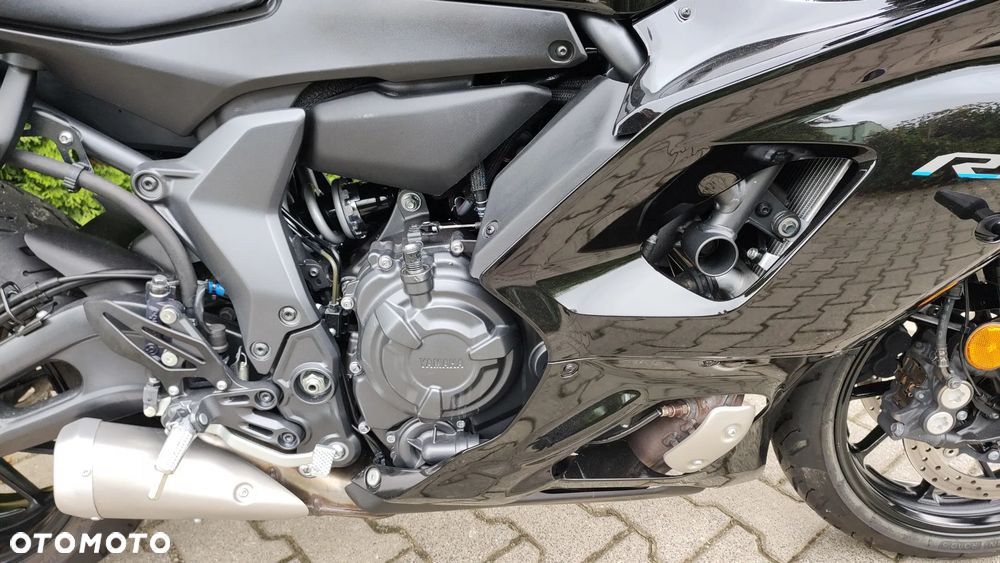 Yamaha R7 - 11