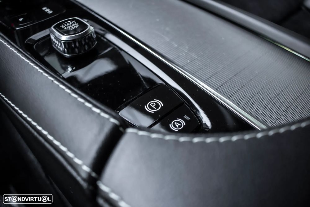 Volvo XC 90 2.0 T8 PHEV Plus Dark AWD - 22