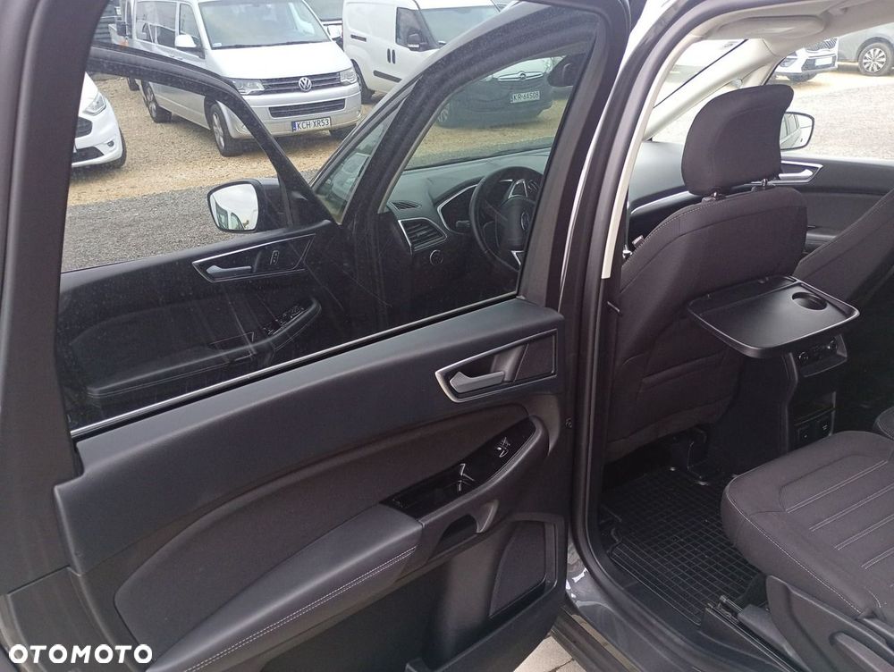Ford Galaxy - 13