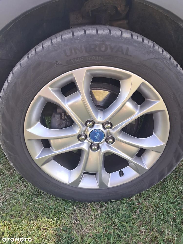 Ford Kuga - 17