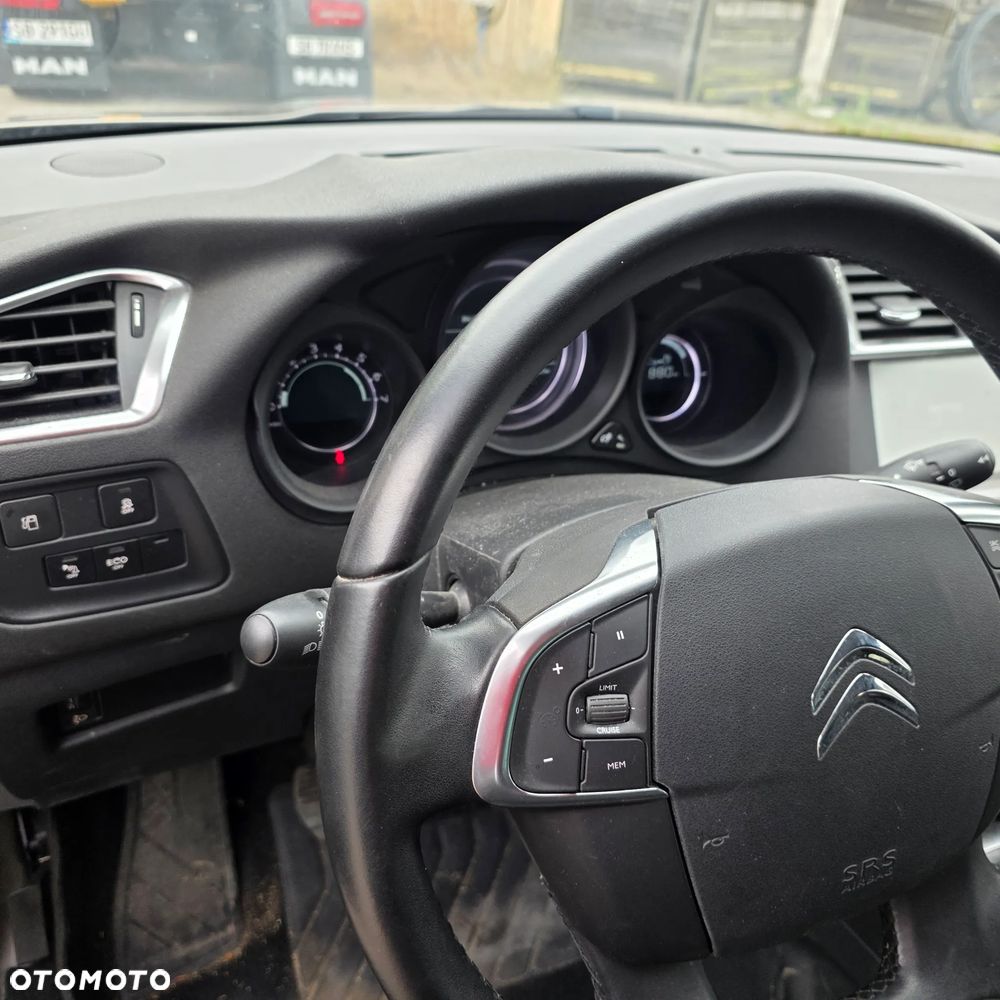 Citroen C4 2017 photo 5