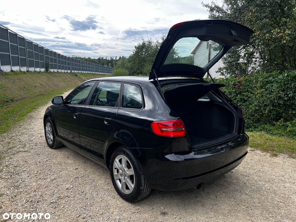 Audi A3 Sportback 1.6 Ambiente - 21
