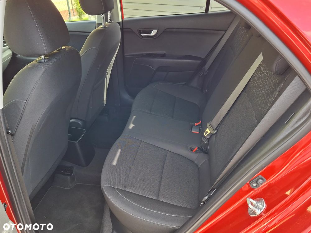 Kia Rio 1.2 Dream Team Edition - 26