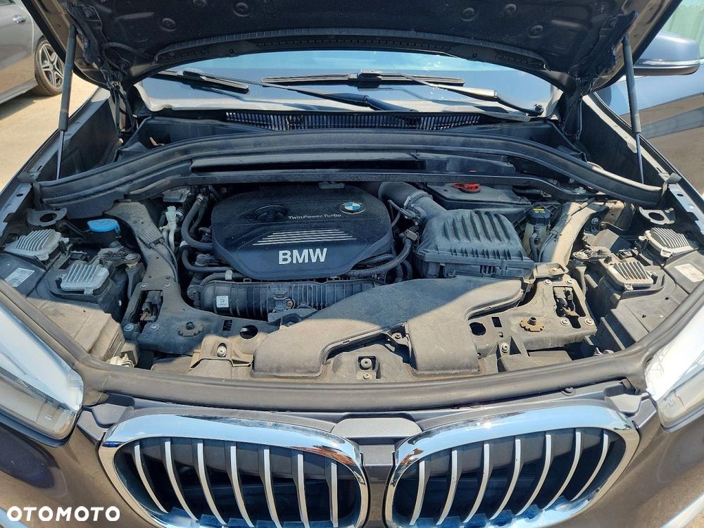 BMW X1 xDrive25i GPF Sport Line - 11