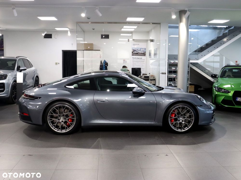 Porsche 911 Carrera S - 6