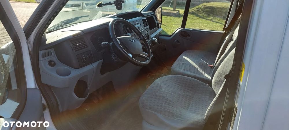 Ford Transit - 6