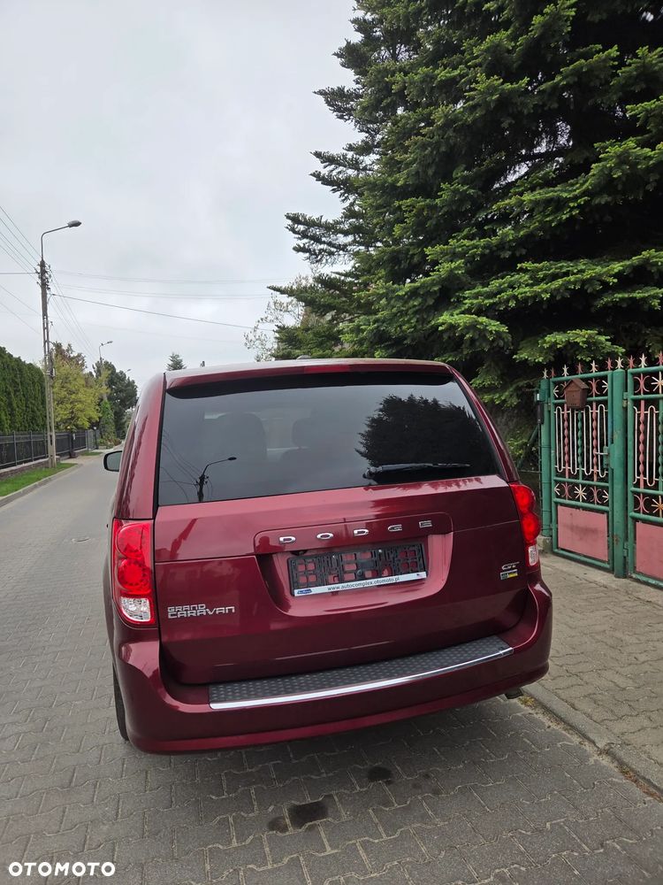 Dodge Grand Caravan 3.6 R/T - 17