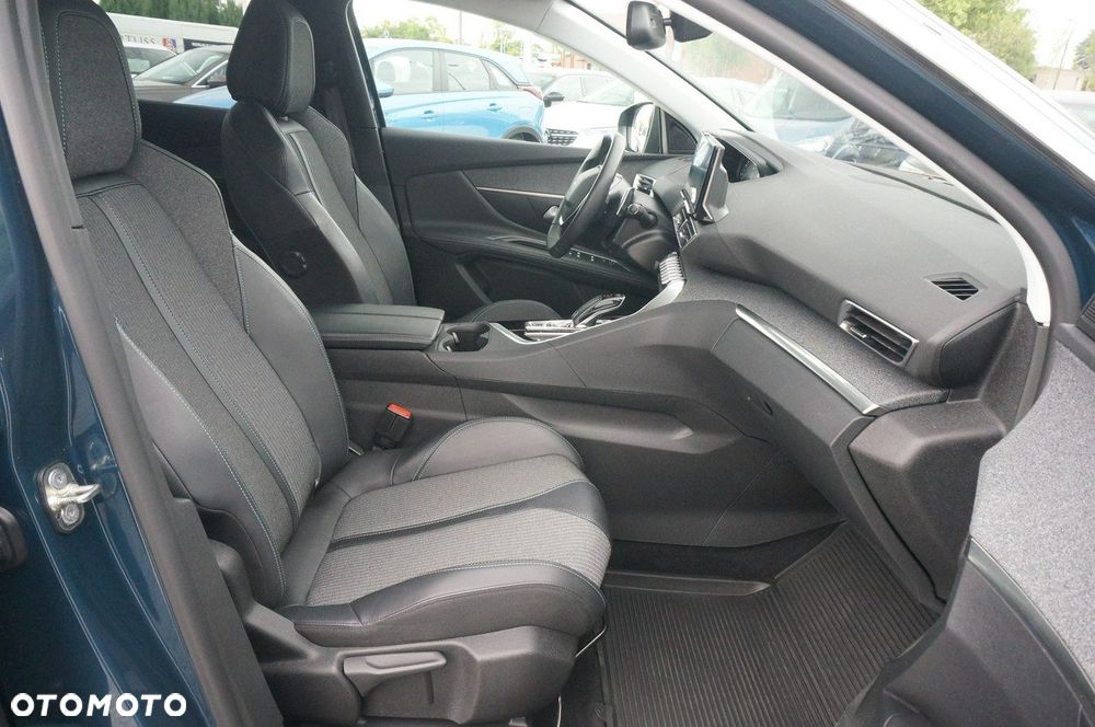 Peugeot 3008 1.5 BlueHDi Allure Pack S&S EAT8 - 27