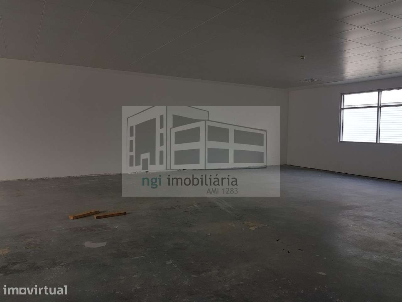 ESCRITÓRIO POVOA DE SANTA IRIA - Grande imagem: 5/6