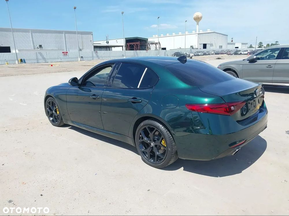 Alfa Romeo Giulia 2.0 Turbo TI Q4 - 4