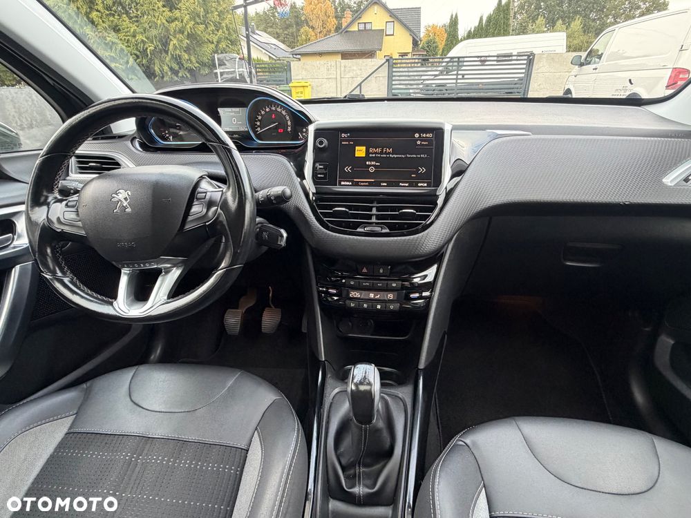 Peugeot 2008 1.6 BlueHDi Allure - 16
