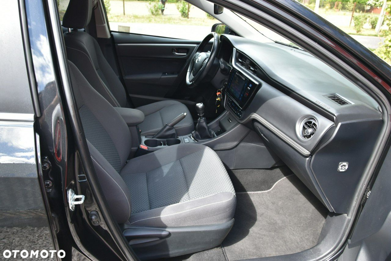 Toyota Corolla 1.6 Comfort - 10