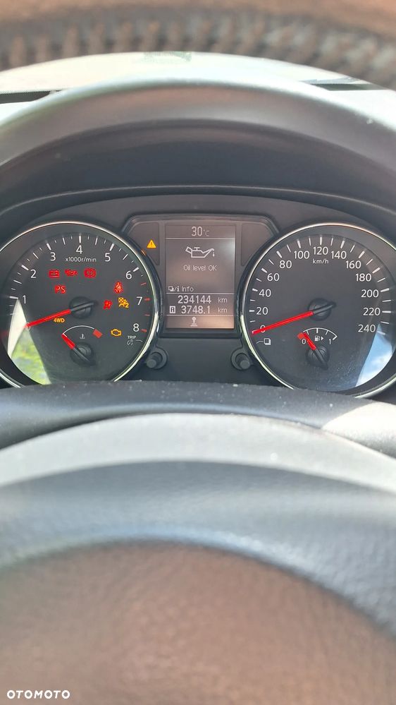 Nissan Qashqai 2.0 4x4 Tekna - 12