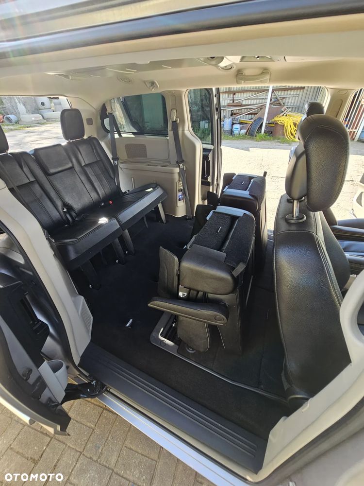 Chrysler Town & Country 3.6 Touring - 37