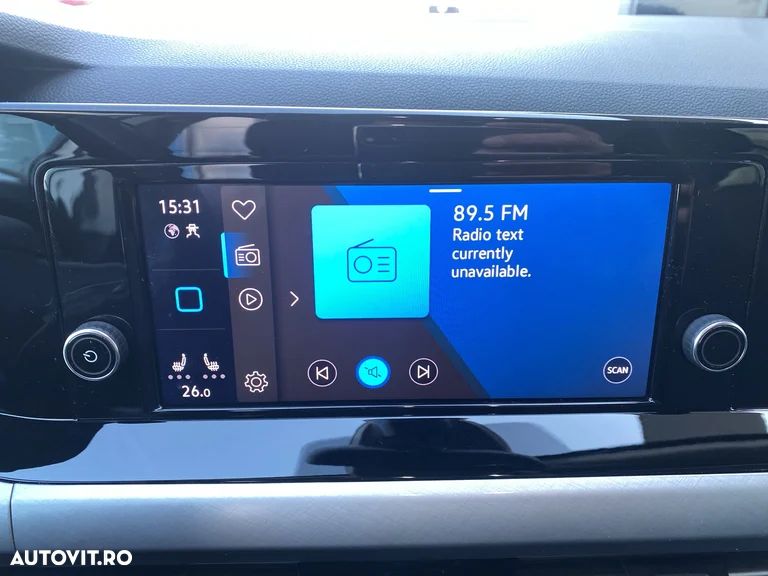 Volkswagen Golf 1.0 eTSI DSG MHEV Life - 22