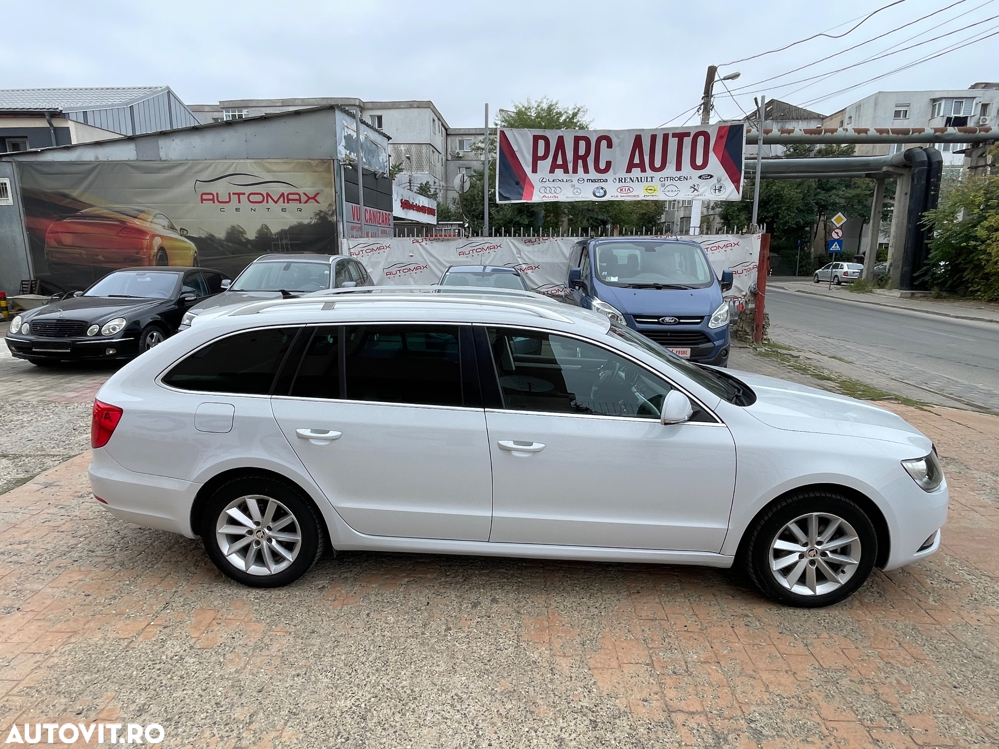 Skoda Superb 1.6 TDI Ambition - 9