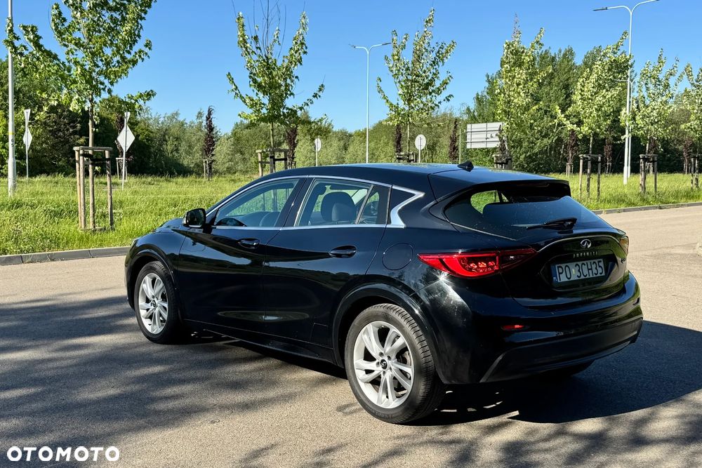 Infiniti Q30 1.5d Business 7DCT - 3