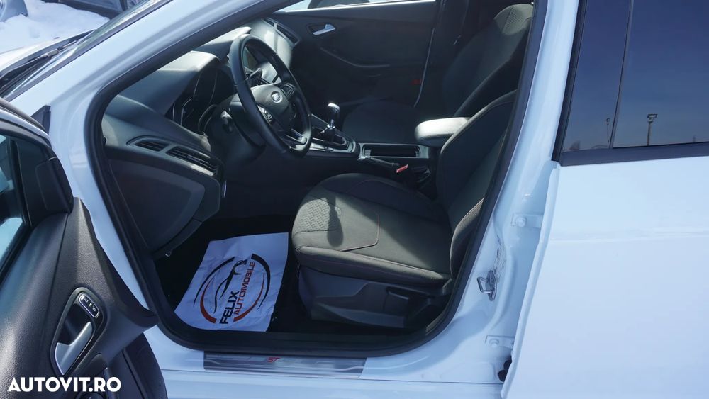 Ford Focus 1.0 EcoBoost Start-Stopp-System ST-LINE DESIGN - 7