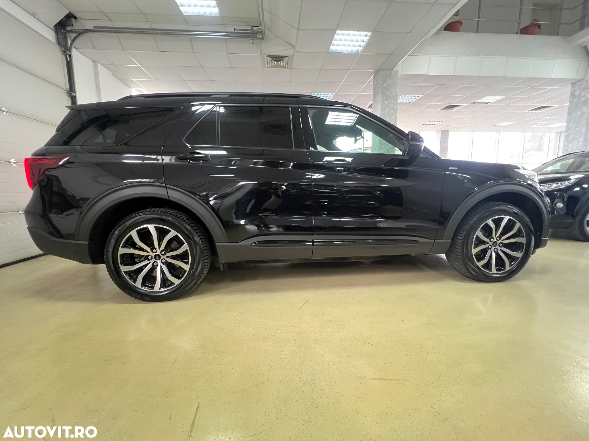Ford Explorer 3.0 PHEV ST-Line - 10