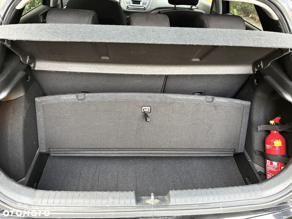 Hyundai i20 1.2 Trend - 8