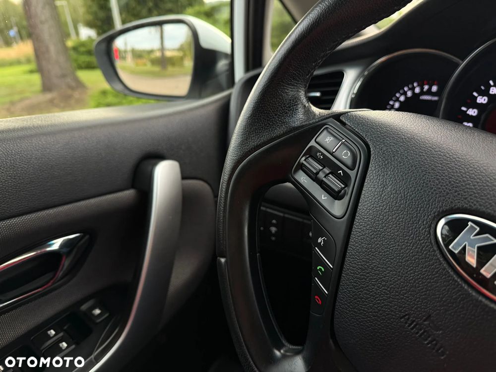 Kia Ceed 1.4 CVVT Fifa World Cup Edition - 34
